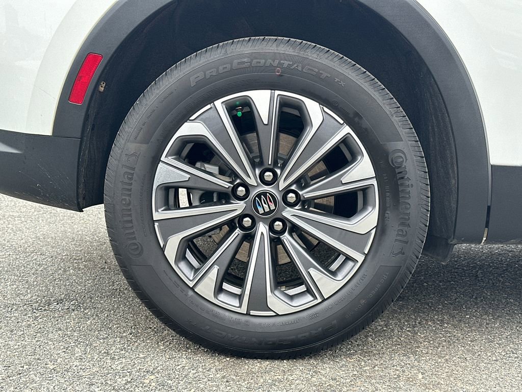 Certified 2025 Buick Envision Preferred image 17