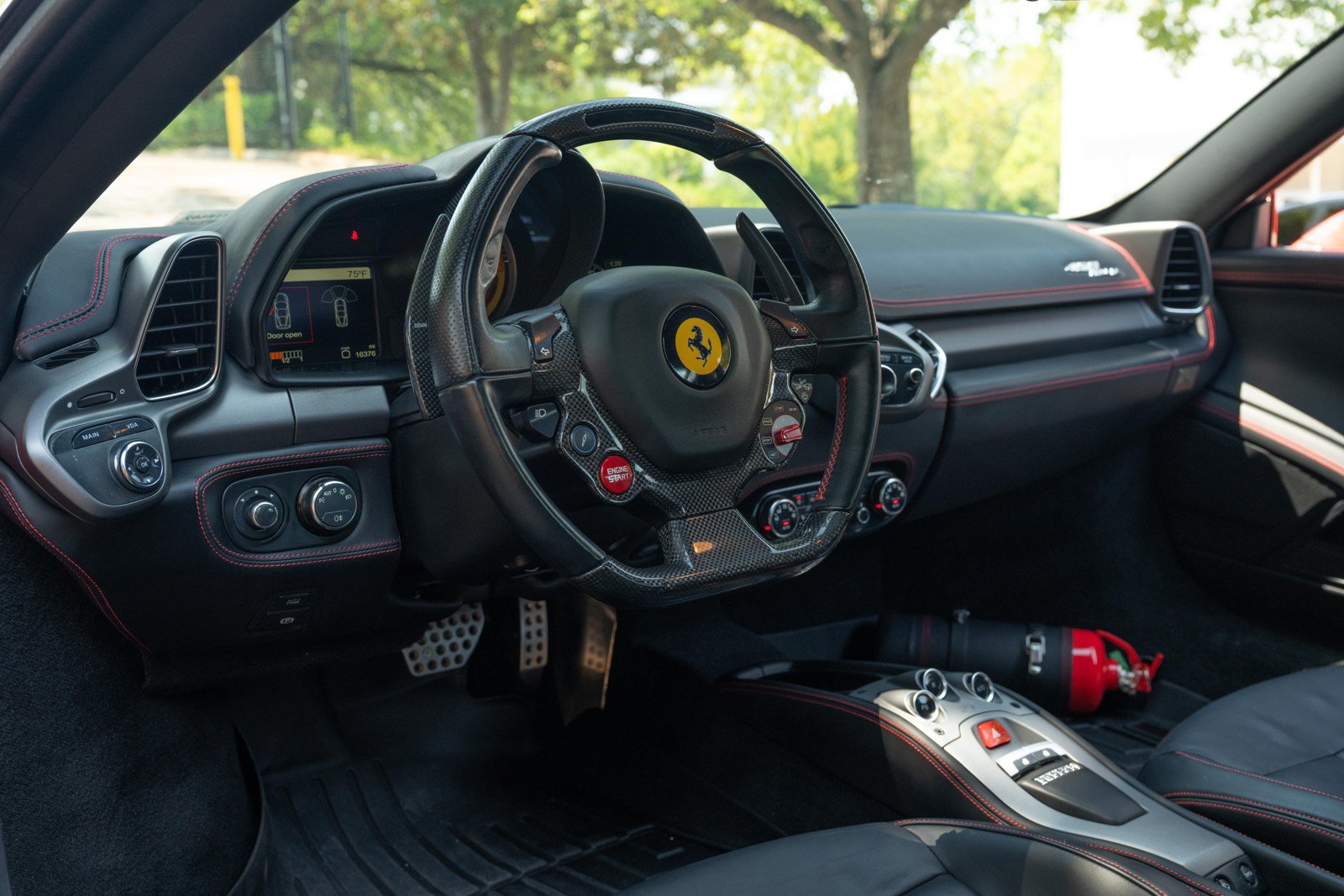 Used 2012 Ferrari 458 Italia Coupe RWD image 25