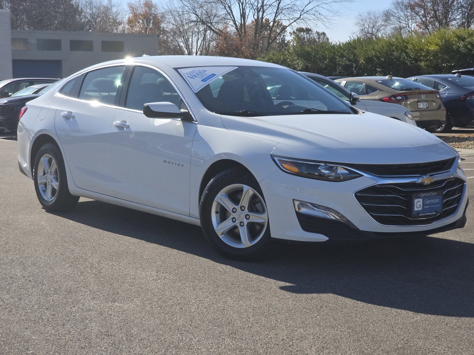 Used 2023 Chevrolet Malibu LT image 1