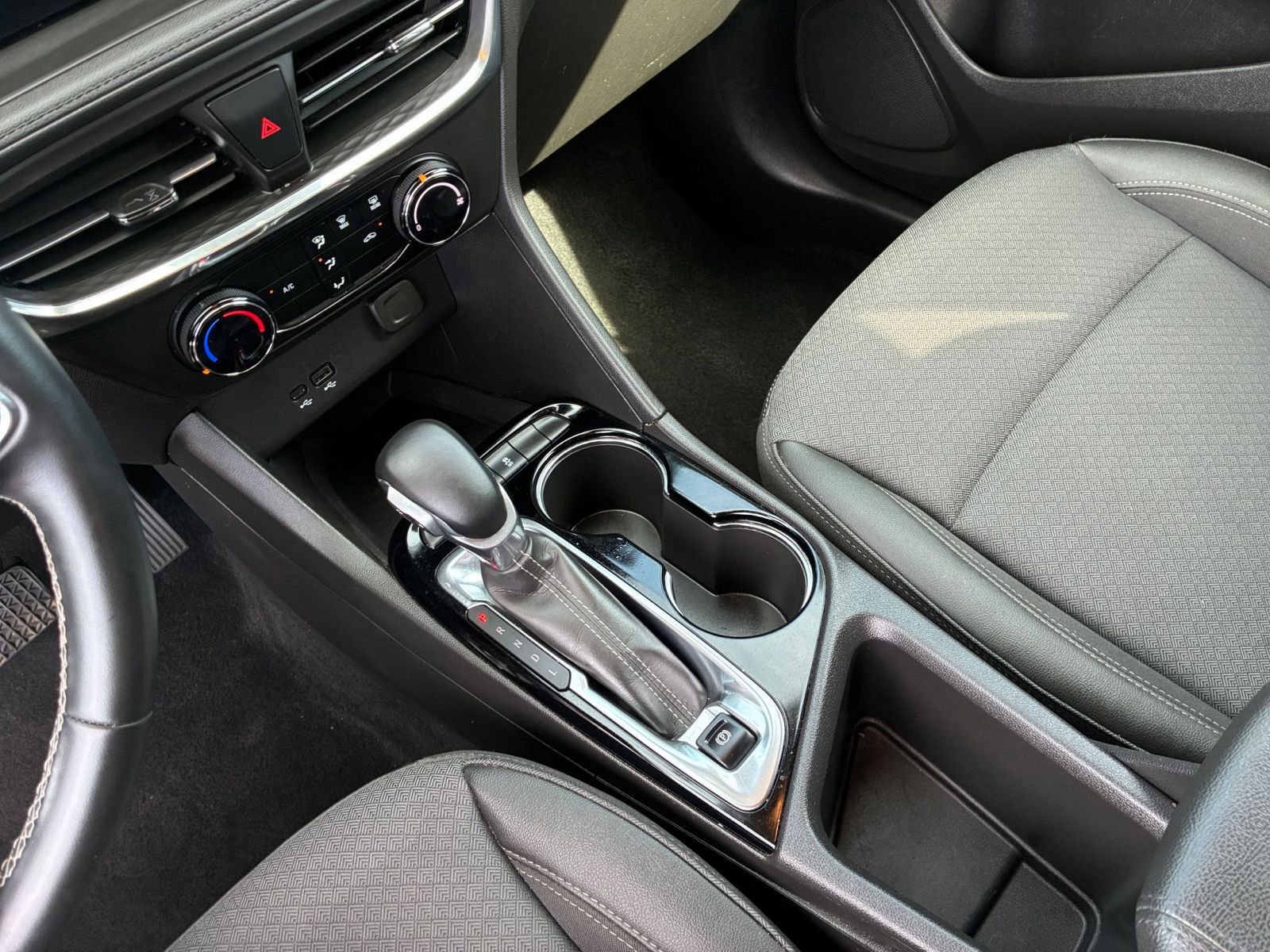 Used 2025 Buick Encore GX Preferred image 39