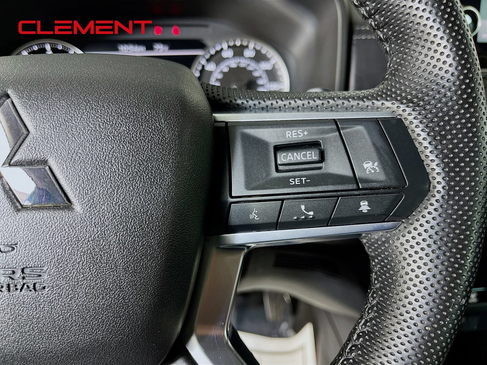 Used 2023 Mitsubishi Outlander ES AWD/4WD image 17