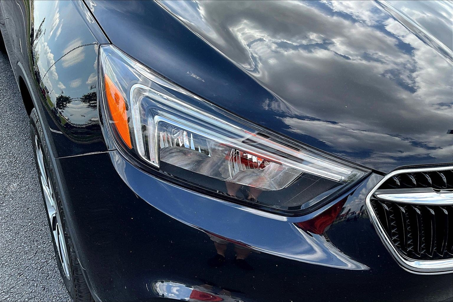 Used 2022 Buick Encore Preferred w/ Safety Package image 32