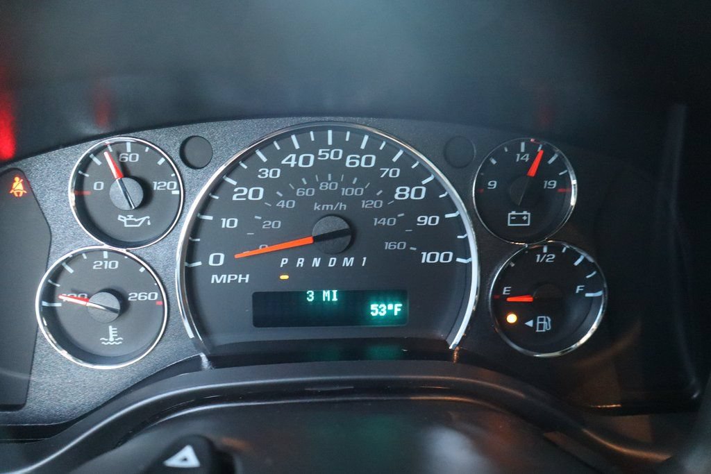 New 2025 Chevrolet Express 3500 w/ Driver Convenience Package RWD image 27
