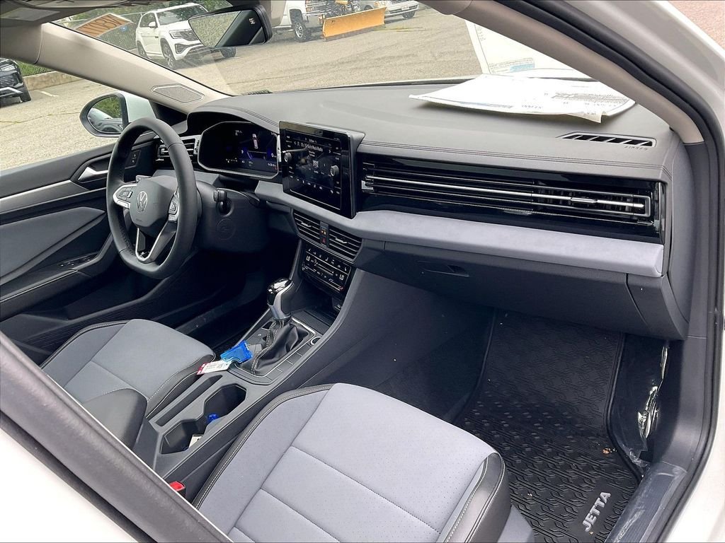New 2026 Volkswagen Jetta SE FWD image 9