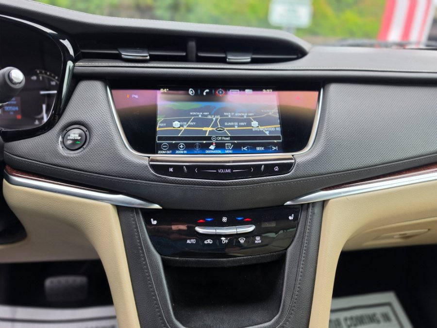 Used 2017 Cadillac XT5 Luxury w/ Driver Awareness Package FWD image 16