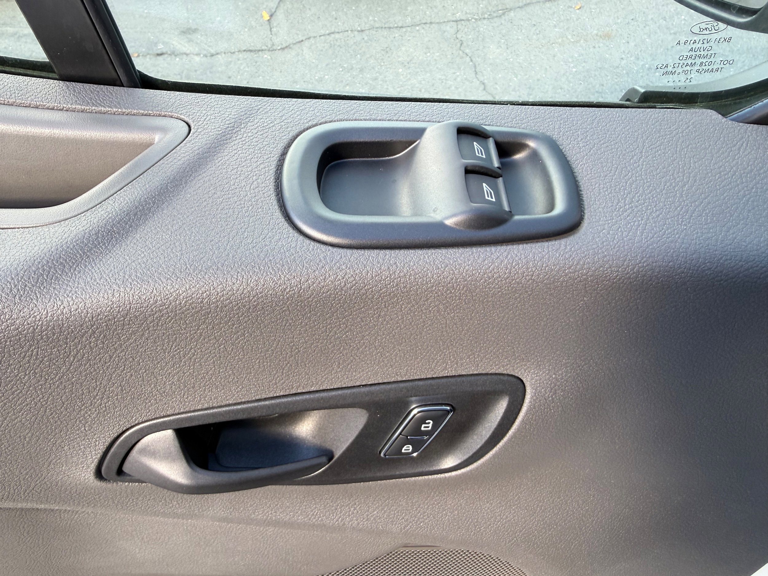 New 2026 Ford Transit 250 148 Medium Roof image 23