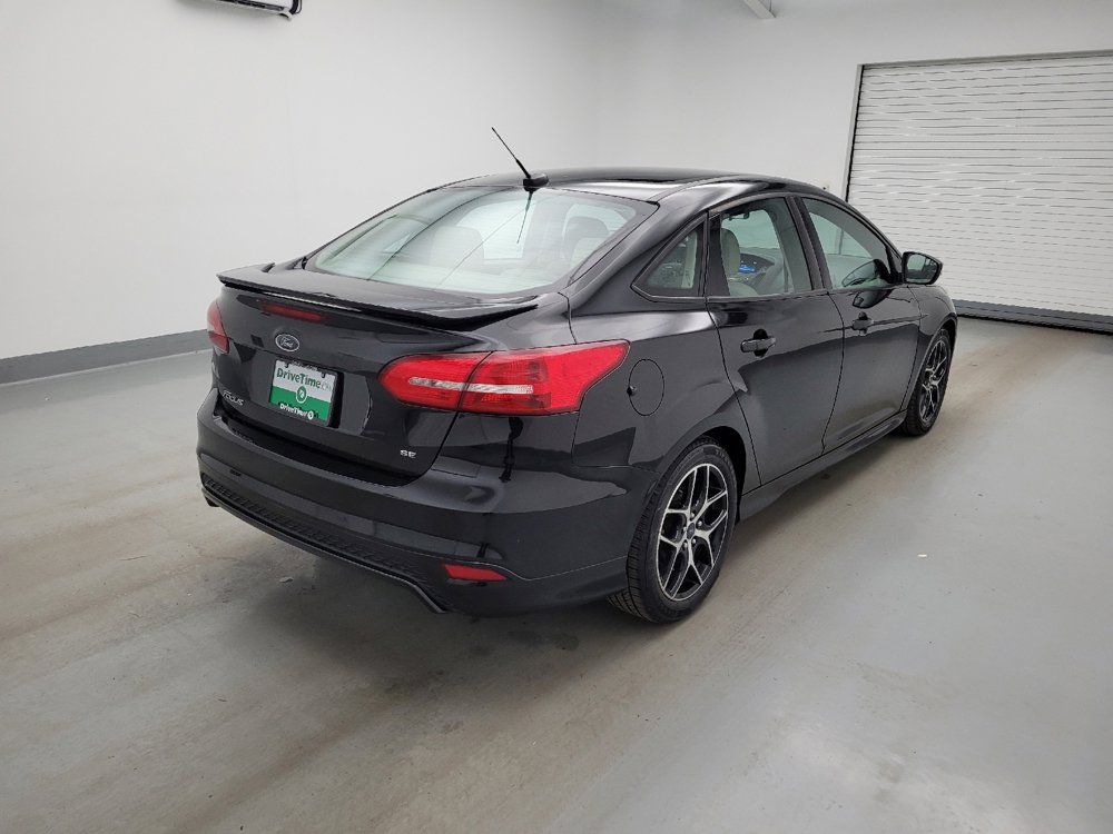 Used 2015 Ford Focus SE w/ SE Sport Package FWD image 9