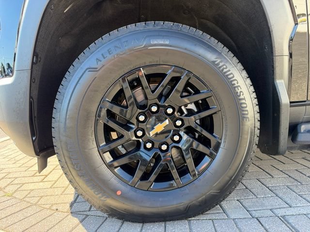 Certified 2024 Chevrolet Silverado EV W/T AWD/4WD image 4
