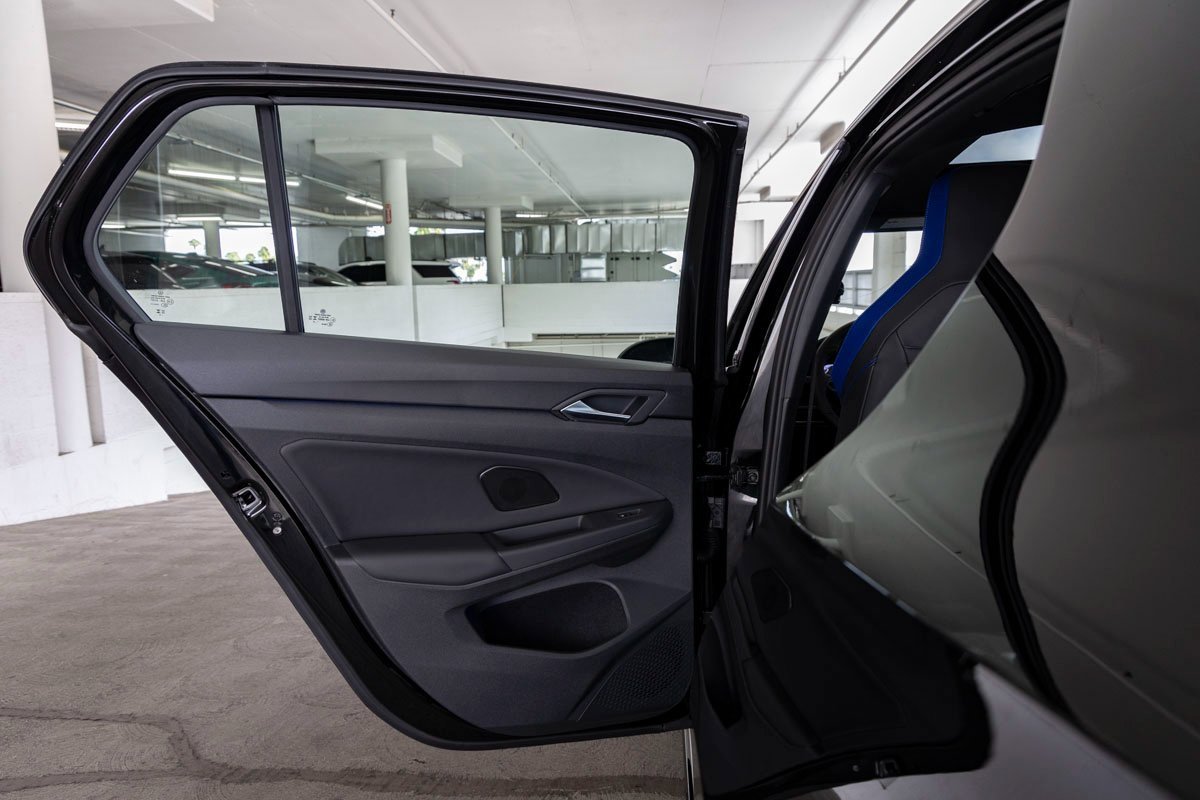 Used 2025 Volkswagen Golf R Black Edition image 19