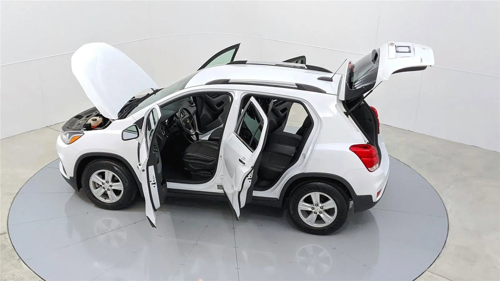 Used 2018 Chevrolet Trax LT w/ LT Convenience Package image 41