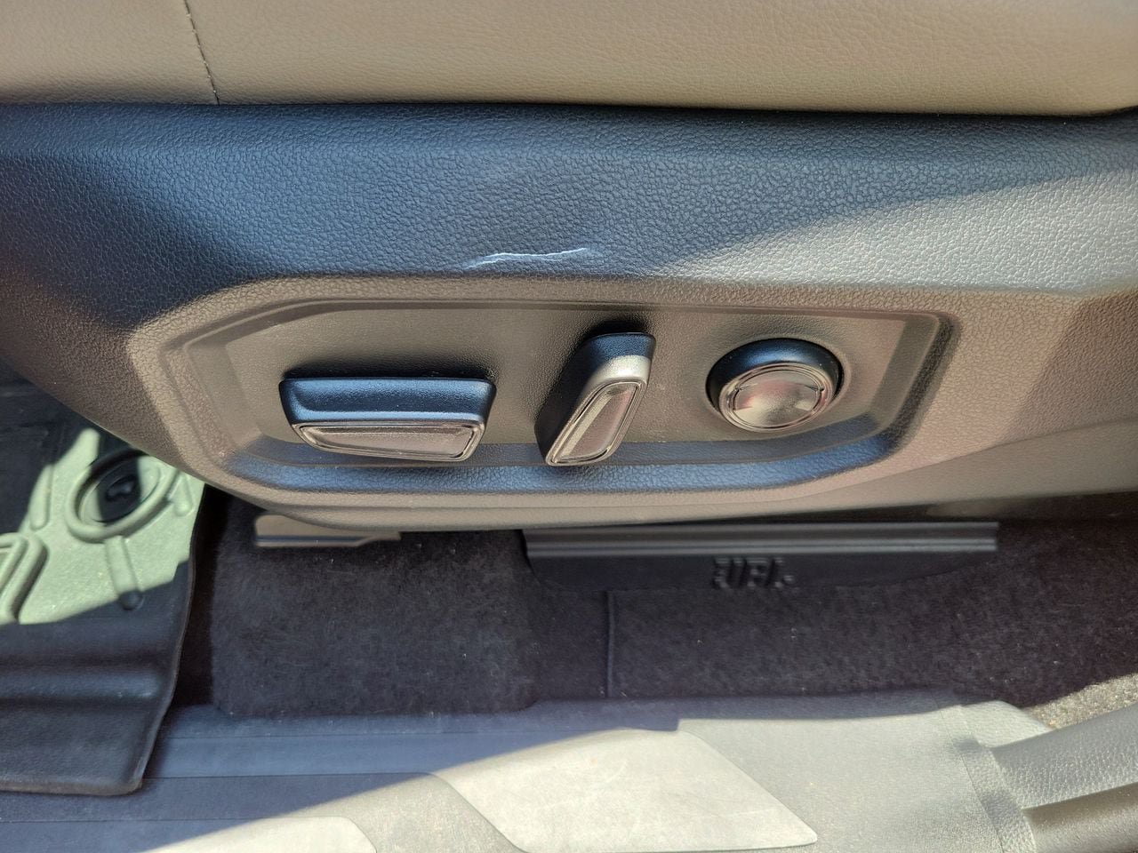 Used 2022 Toyota Tundra Limited RWD image 16