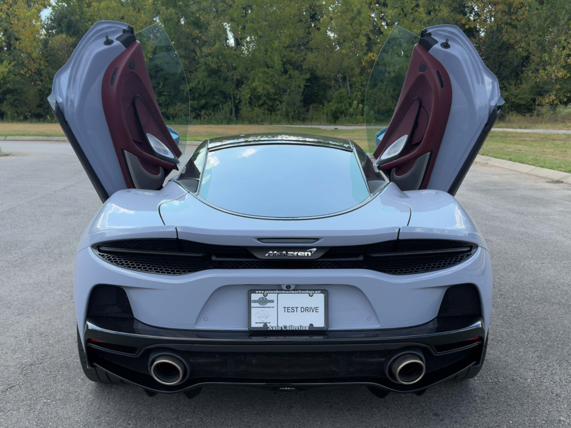 Used 2020 McLaren GT RWD image 8