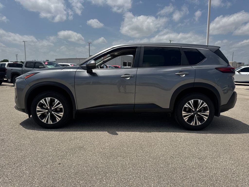 Used 2023 Nissan Rogue SV FWD image 3