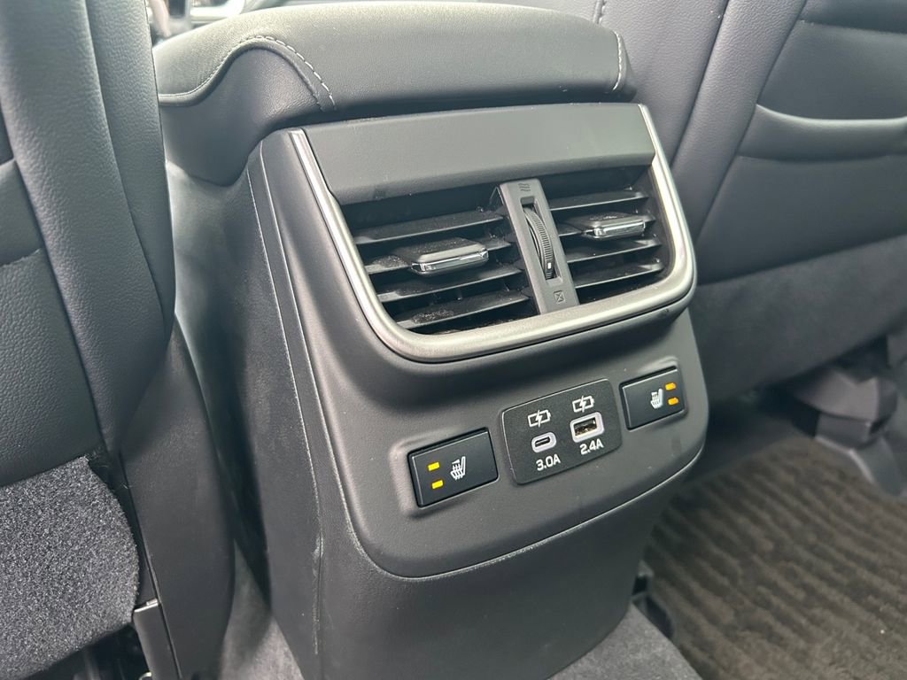 Used 2025 Subaru Outback Limited image 35