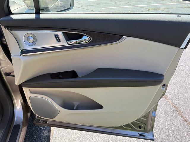 Used 2020 Lincoln Nautilus Reserve w/ Equipment Group 202A AWD/4WD image 16