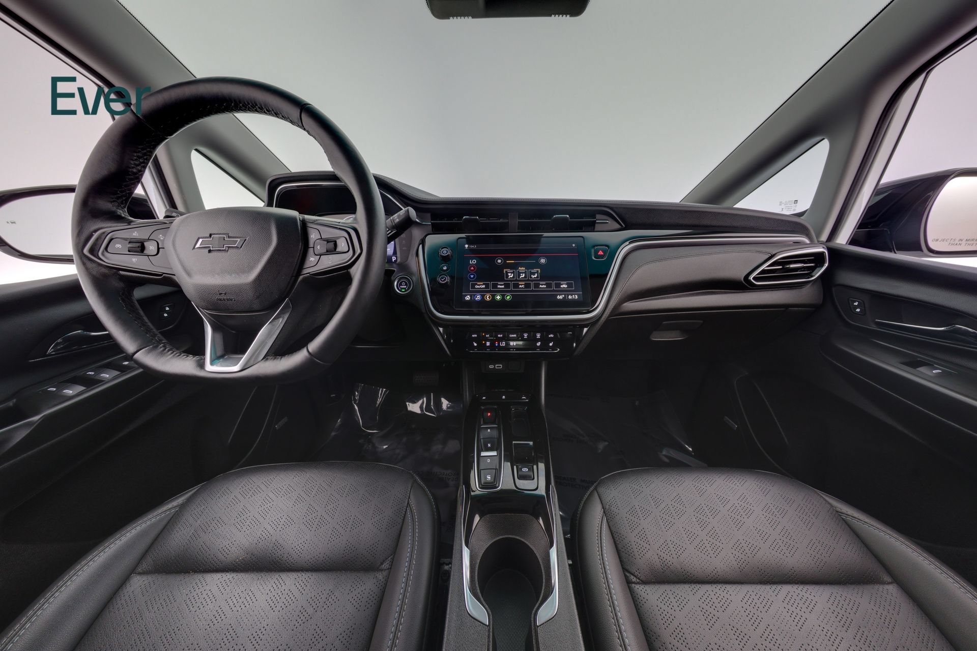 Used 2023 Chevrolet Bolt LT w/ Infotainment Package FWD image 26