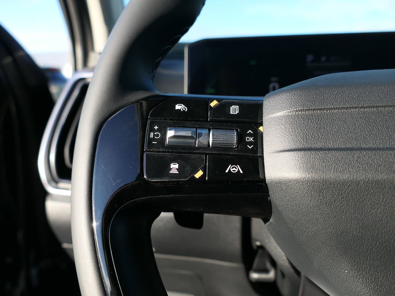 New 2026 Kia Sorento EX image 10