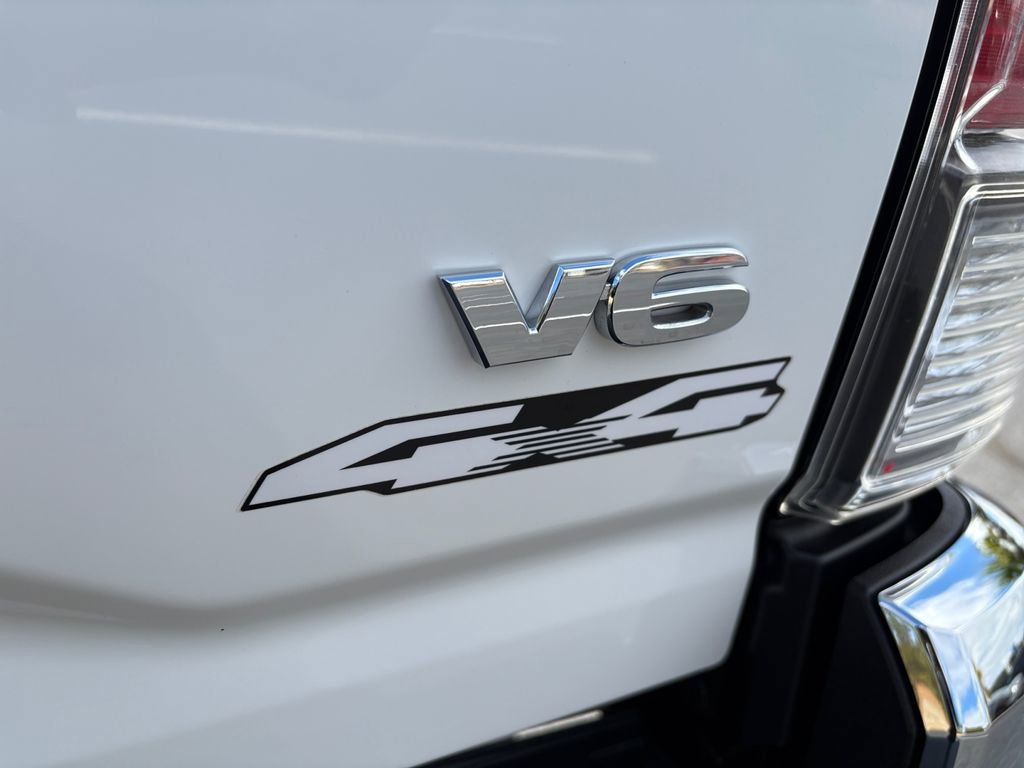 Used 2022 Toyota Tacoma TRD Off-Road image 9