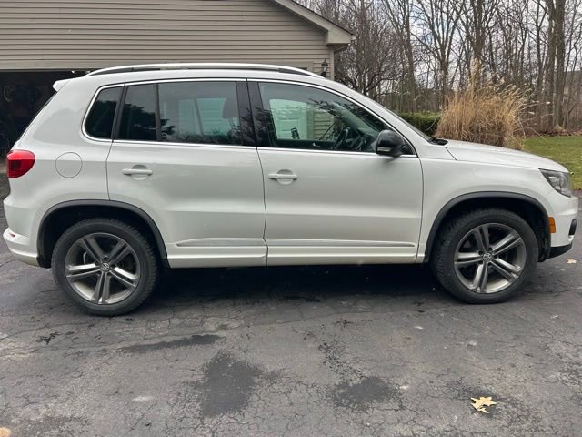 Used 2017 Volkswagen Tiguan Sport image 3