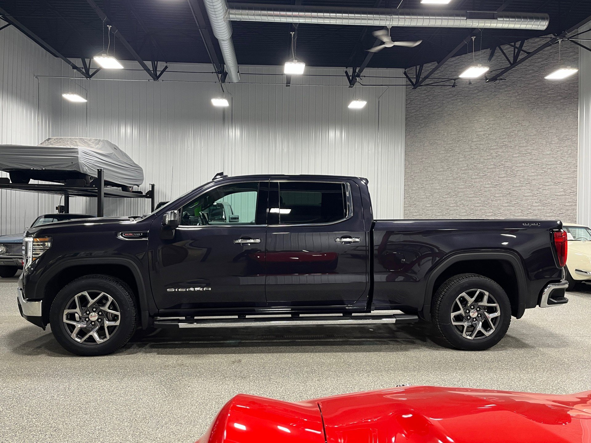 Certified 2022 GMC Sierra 1500 SLT w/ SLT Premium Plus Package image 2