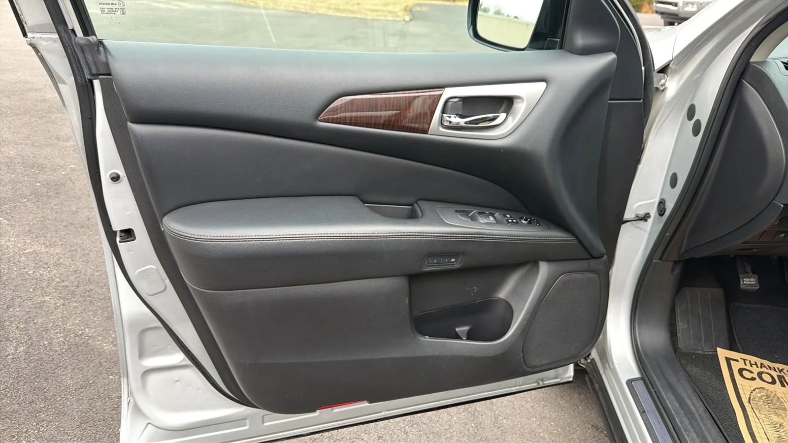 Used 2013 Nissan Pathfinder SL image 12