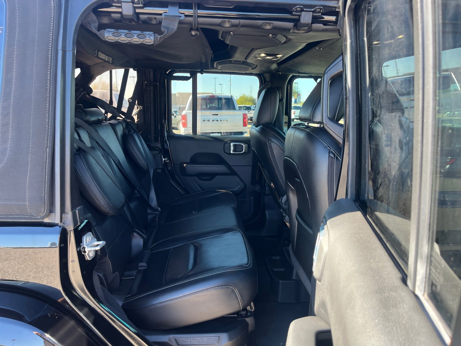 Used 2021 Jeep Wrangler Unlimited Sahara w/ Safety Group image 18