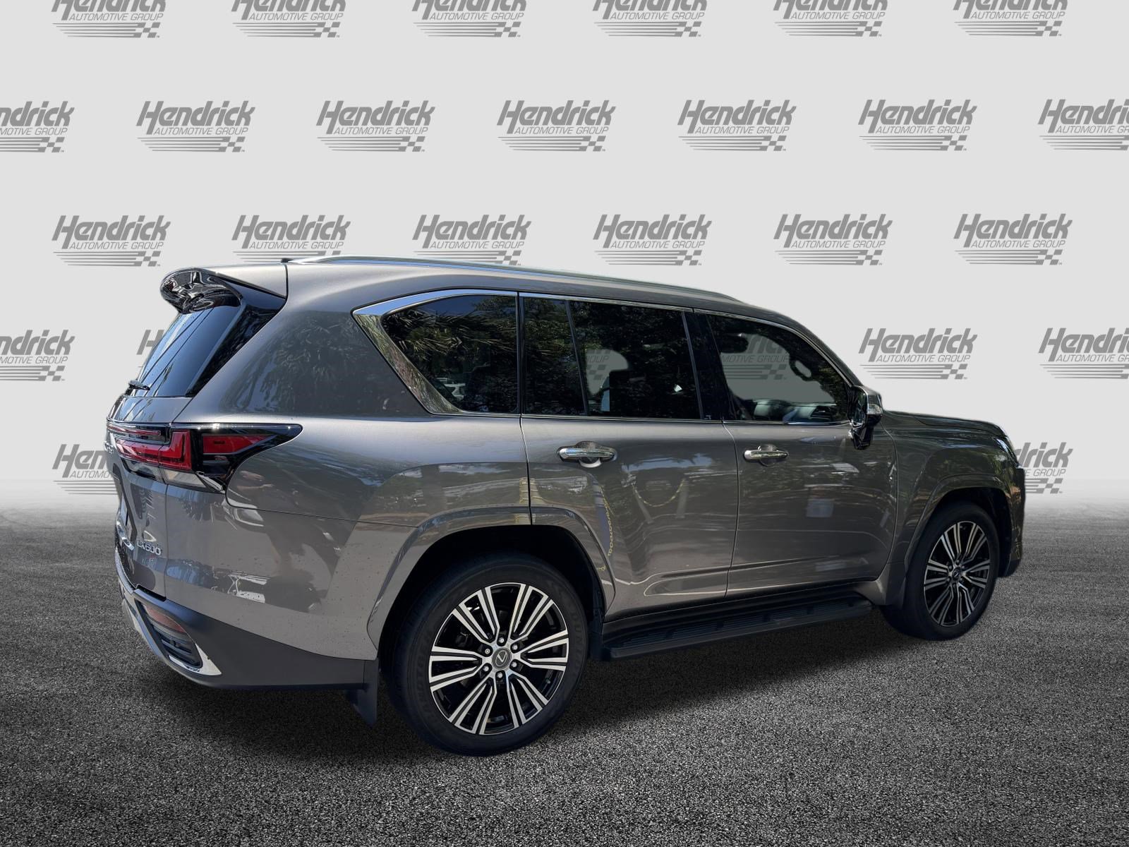 Used 2022 Lexus LX 600 4WD w/ Accessory Package (Z1) image 9
