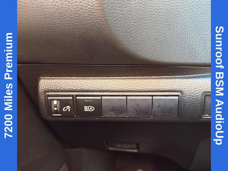 Used 2020 Toyota Corolla SE w/ SE Premium Package FWD image 29