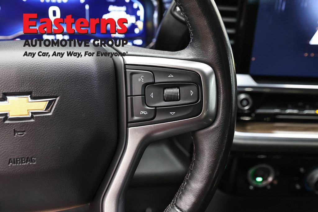 Used 2022 Chevrolet Silverado 1500 LT AWD/4WD image 16