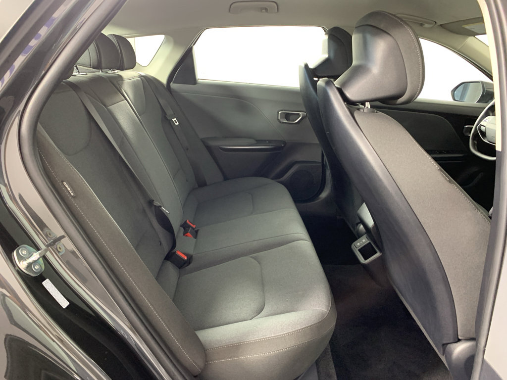 Used 2025 Kia K4 FWD image 38