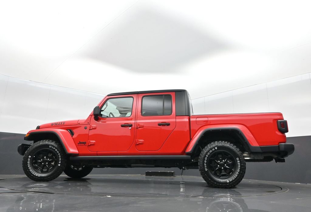 Certified 2022 Jeep Gladiator Willys image 29