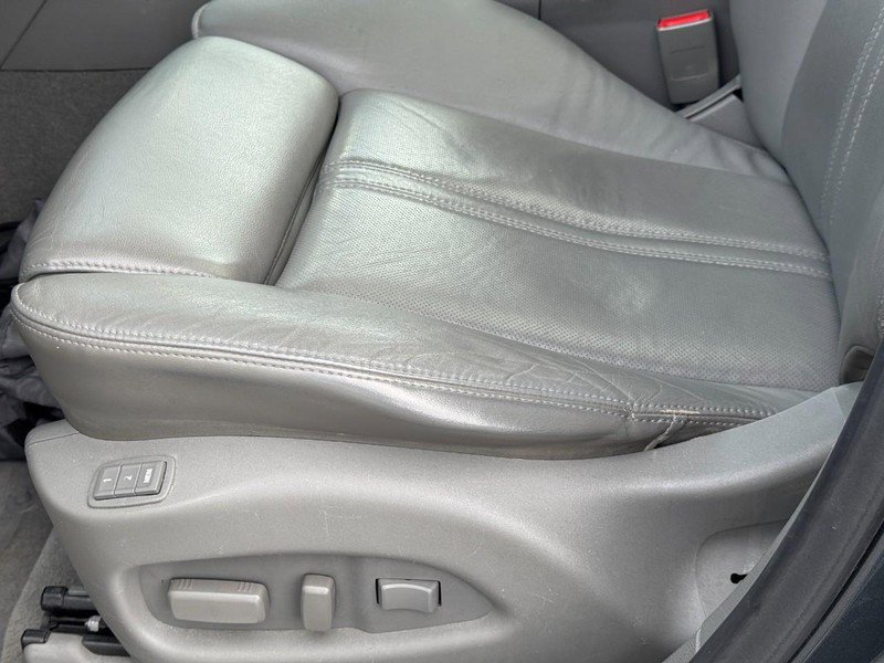 Used 2010 Cadillac SRX Luxury image 23