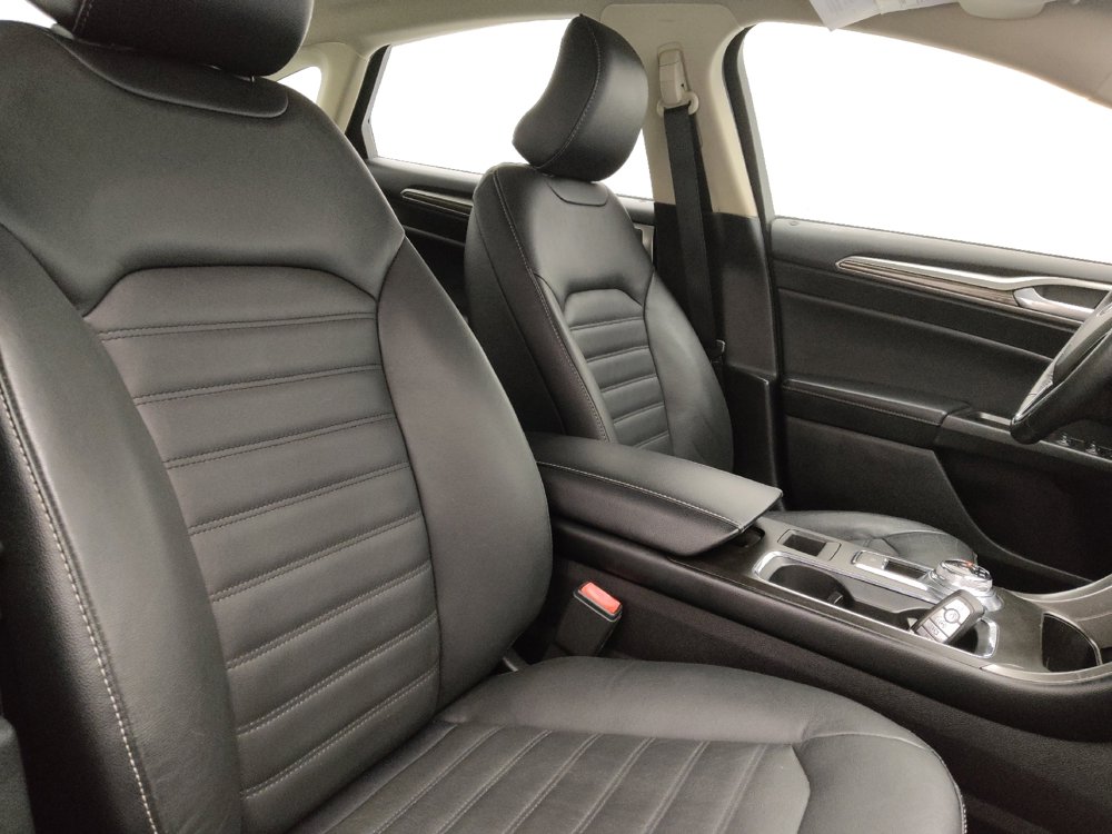 Used 2018 Ford Fusion SE w/ Fusion SE Technology Package image 21