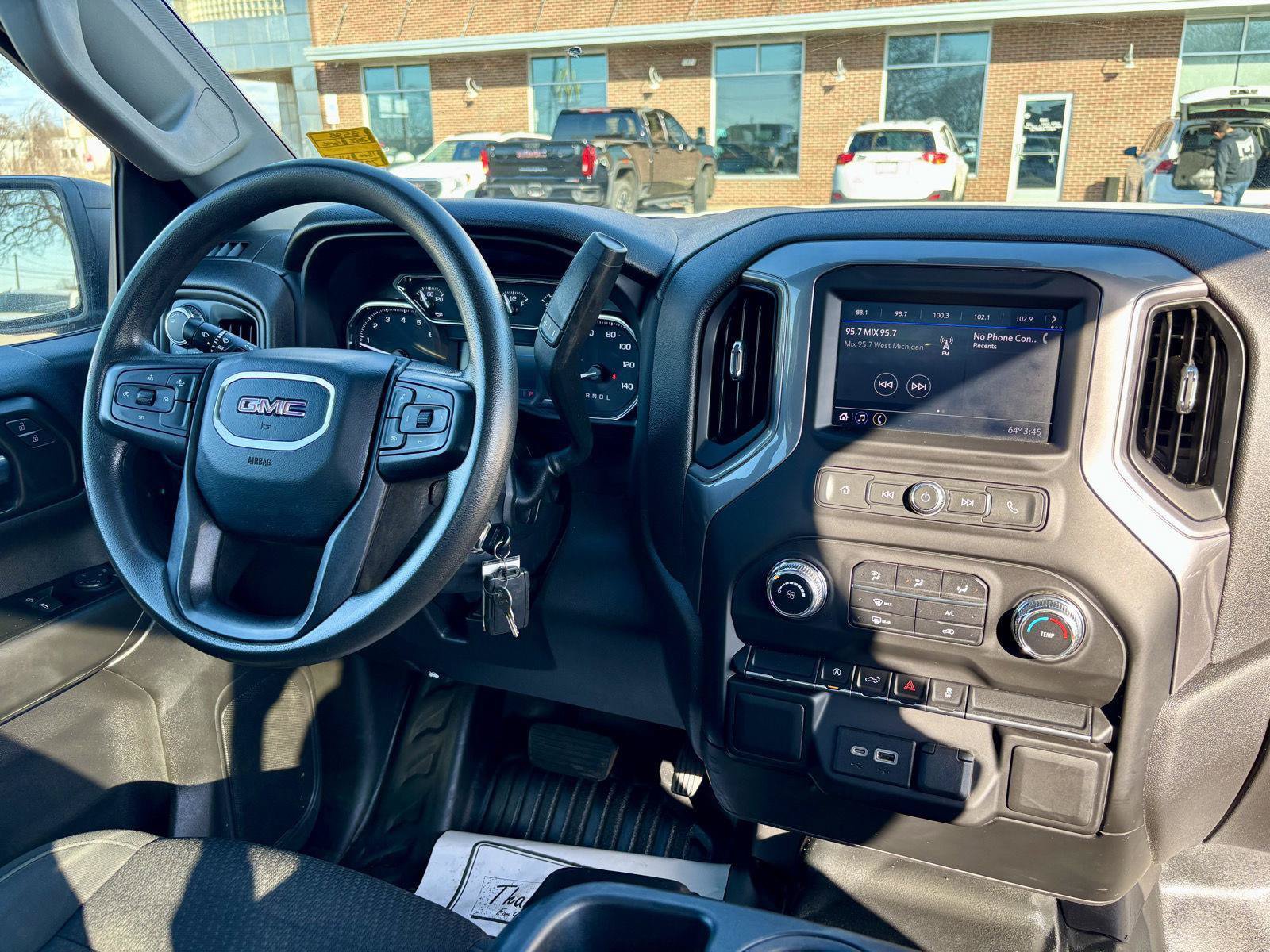 Used 2022 GMC Sierra 1500 Pro w/ Sierra Value Package AWD/4WD image 3