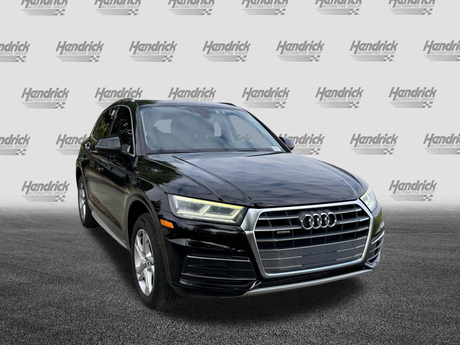 Used 2018 Audi Q5 2.0T Premium Plus w/ Premium Plus Package AWD/4WD image 2