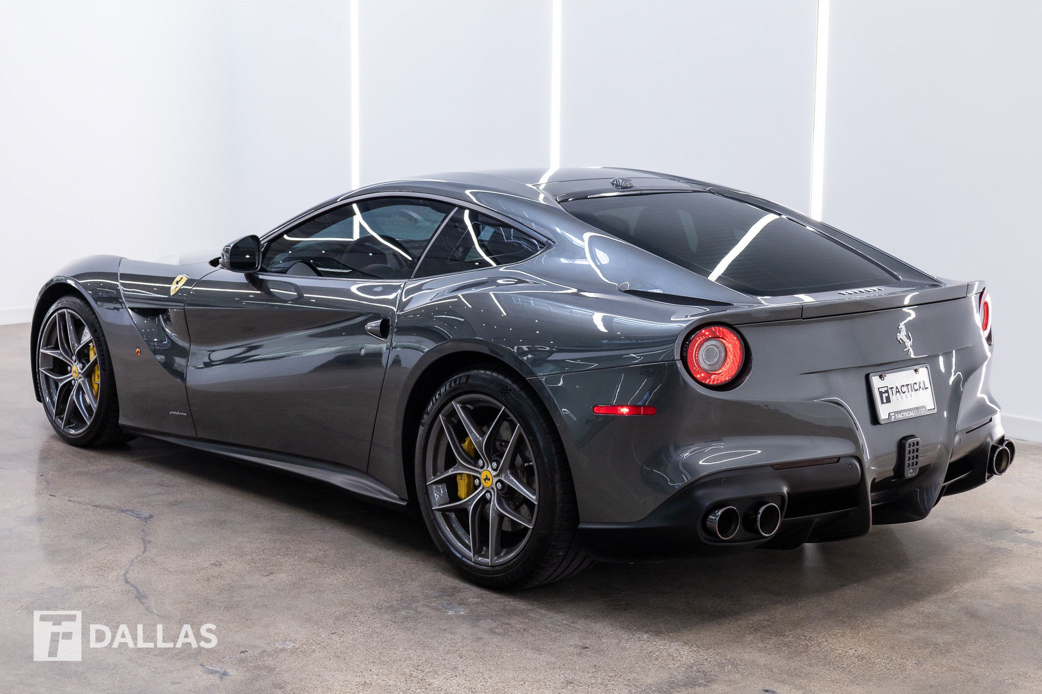Used 2015 Ferrari F12 Berlinetta RWD image 11