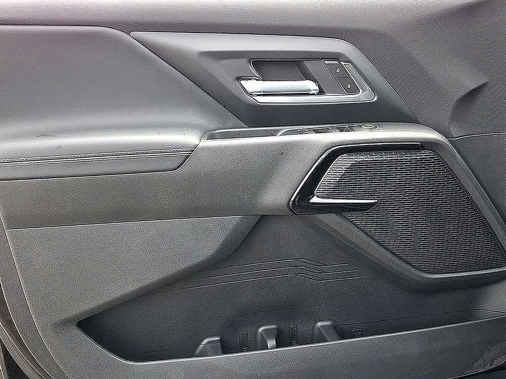 New 2026 Chevrolet Silverado EV LT image 11