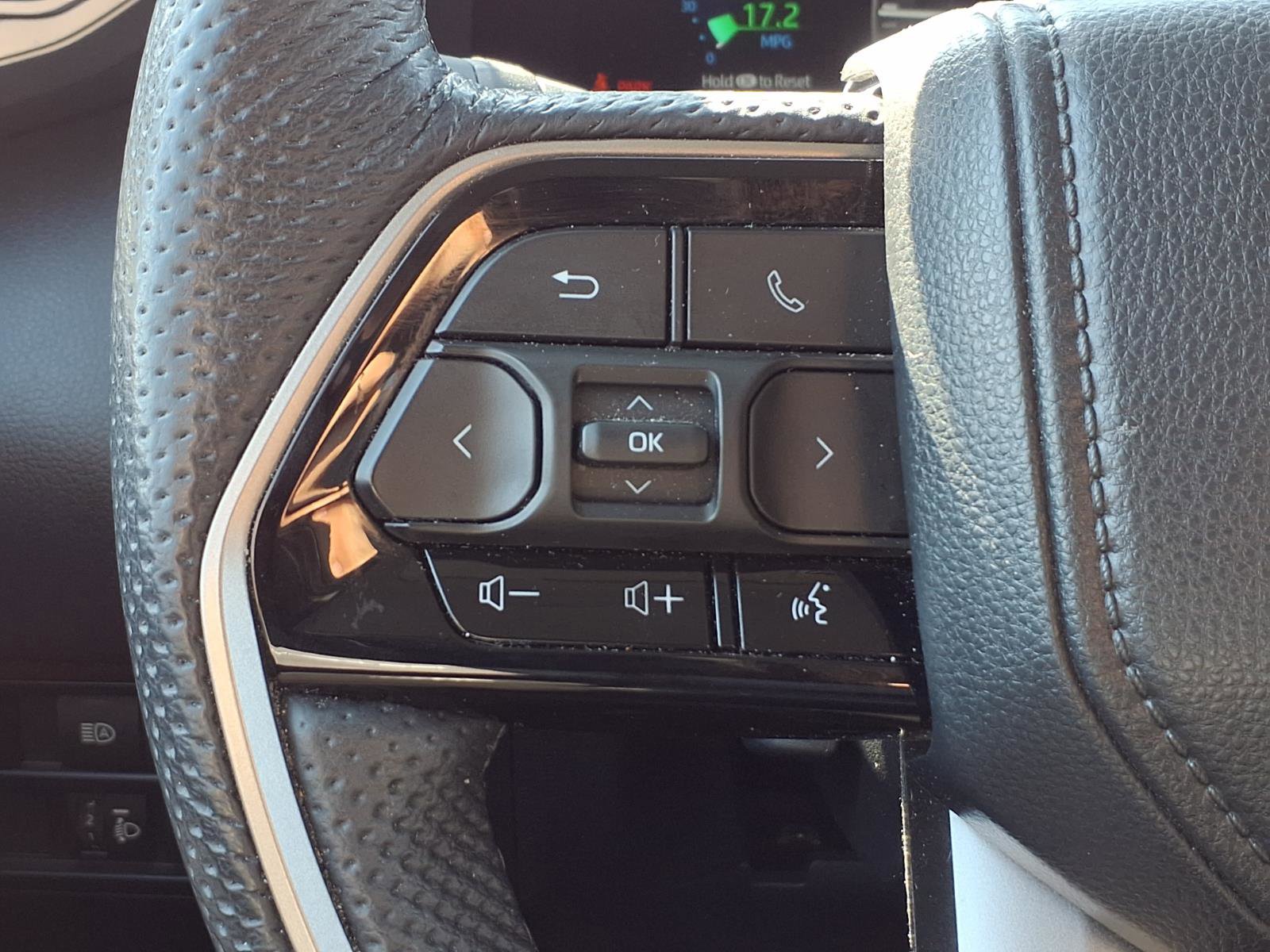 Used 2024 Toyota Tundra Limited w/ TRD Off-Road Package image 15