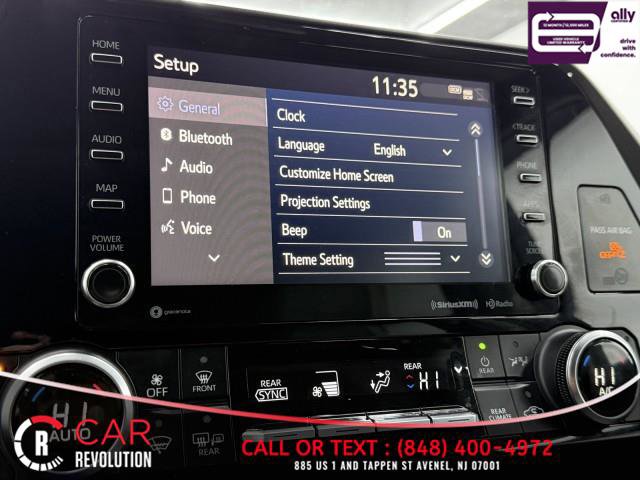 Used 2021 Toyota Highlander XLE image 29