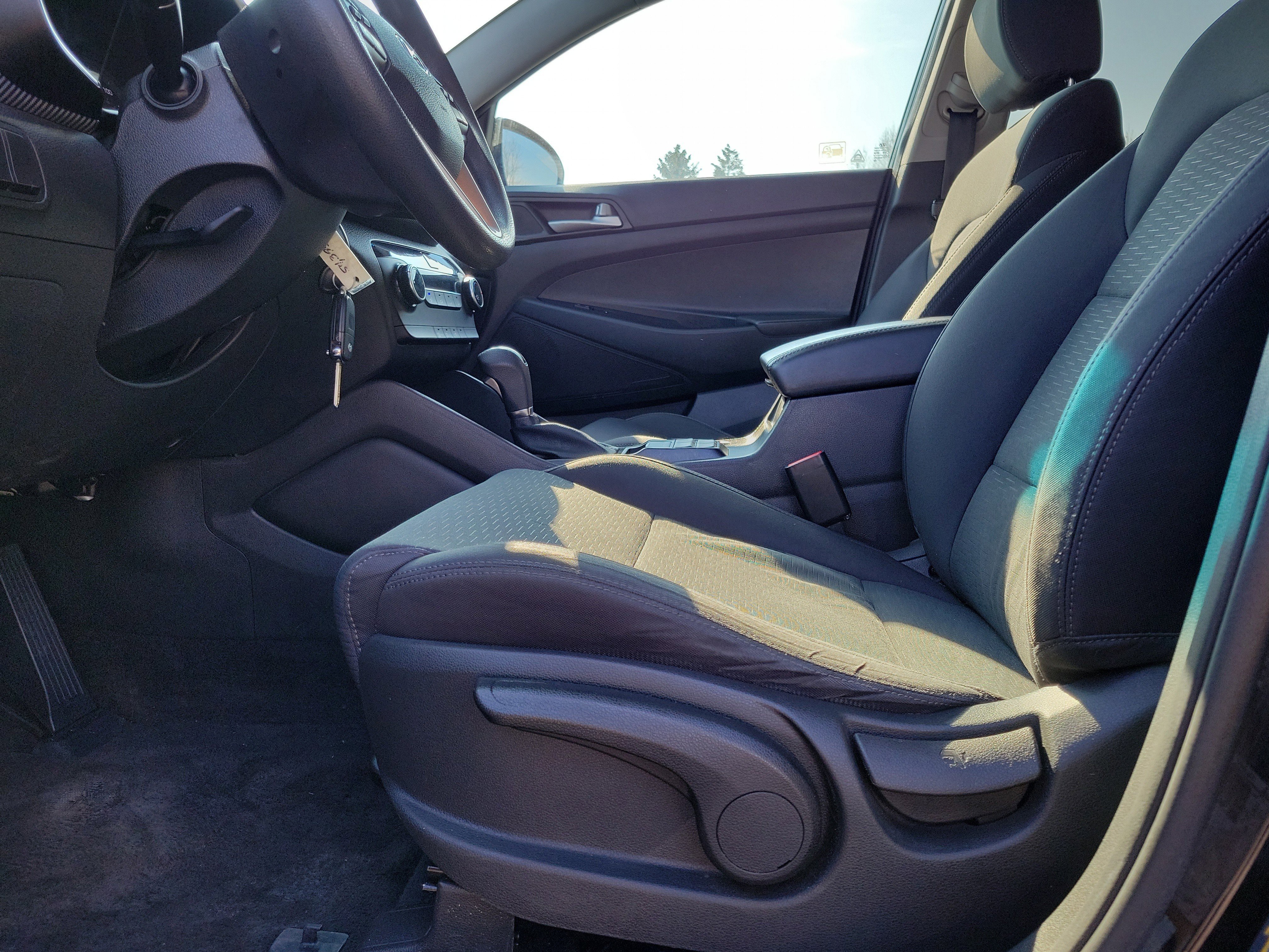 Used 2020 Hyundai Tucson SE image 16