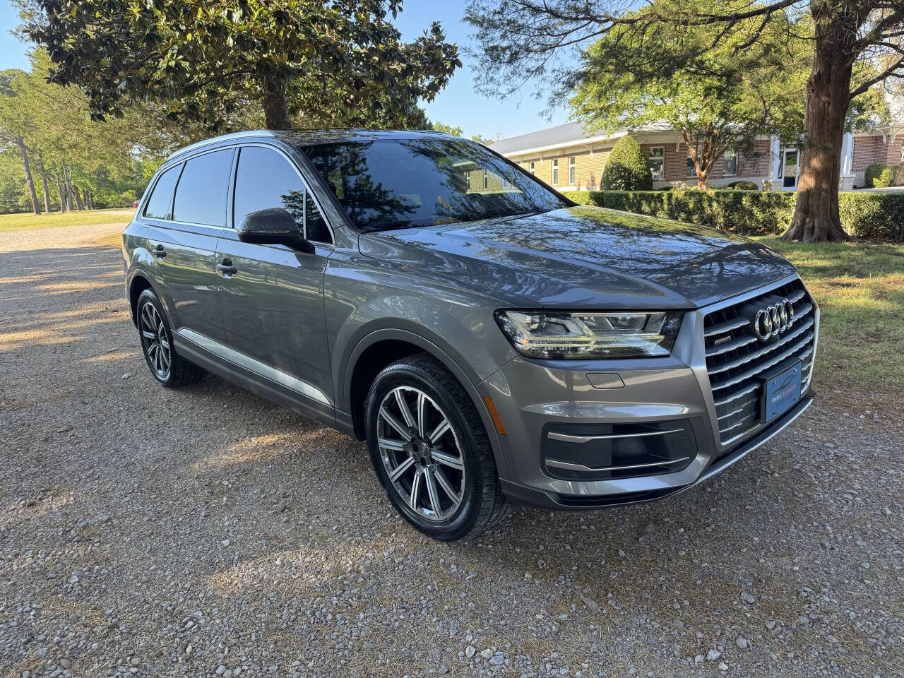 Used 2017 Audi Q7 3.0T Premium Plus w/ Premium Plus Package AWD/4WD image 4