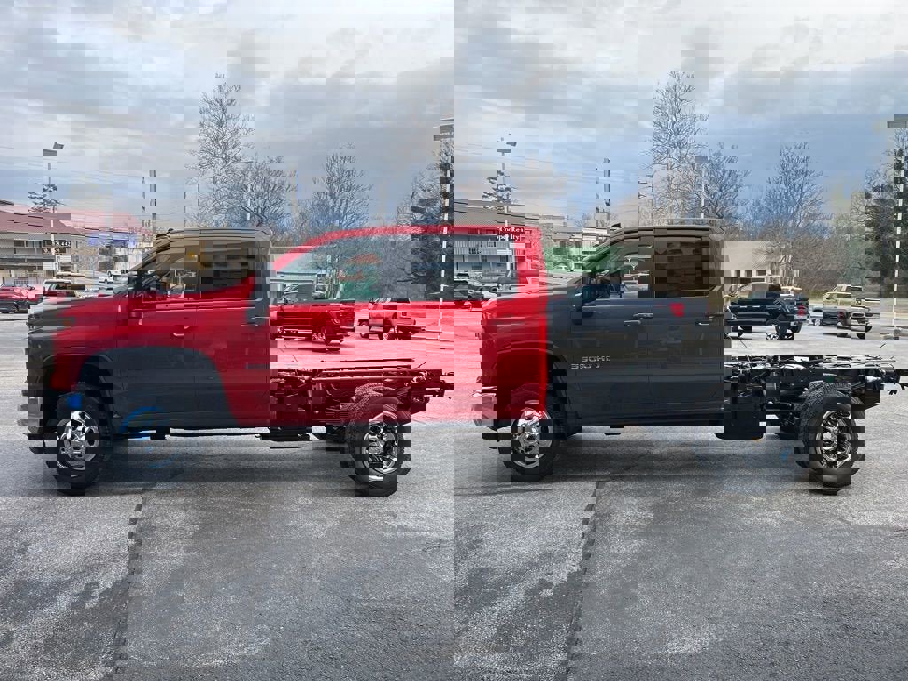 New 2026 Chevrolet Silverado 3500 LT w/ Convenience Package image 3