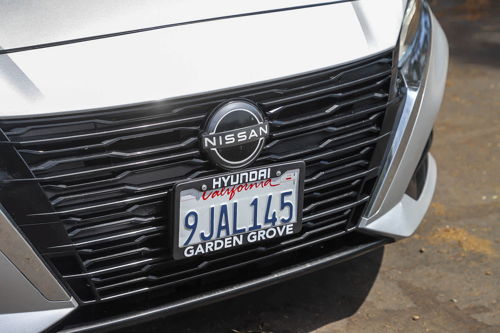 Used 2024 Nissan Altima 2.5 SV FWD image 5