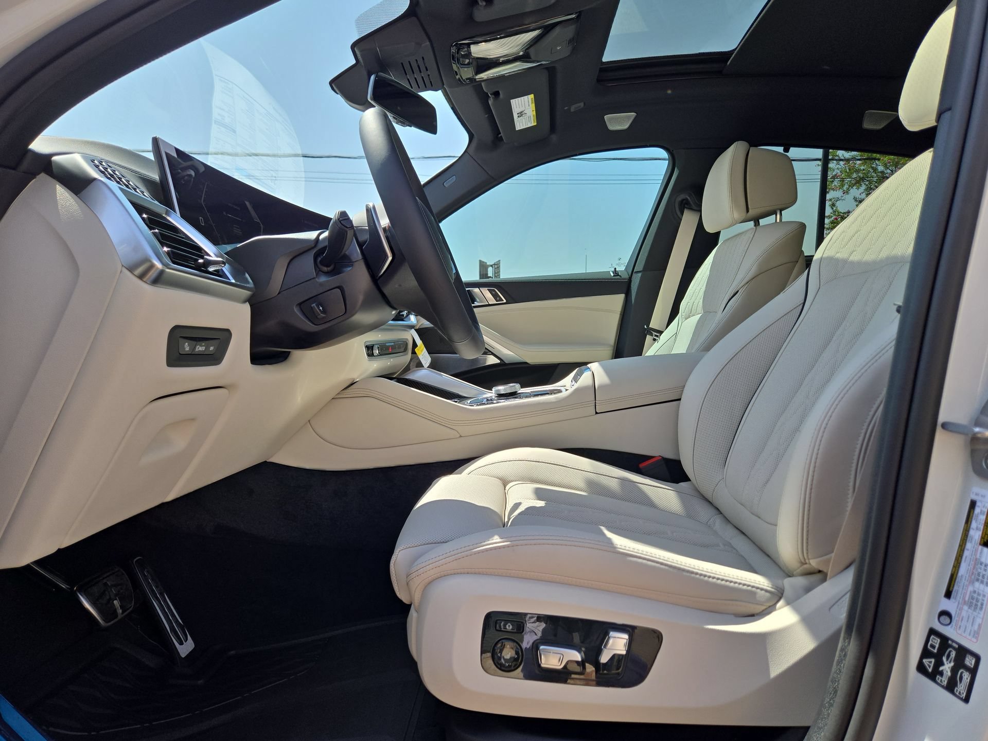 New 2027 BMW X6 M60i AWD/4WD image 16