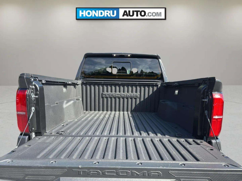 Used 2024 Toyota Tacoma SR5 AWD/4WD image 9