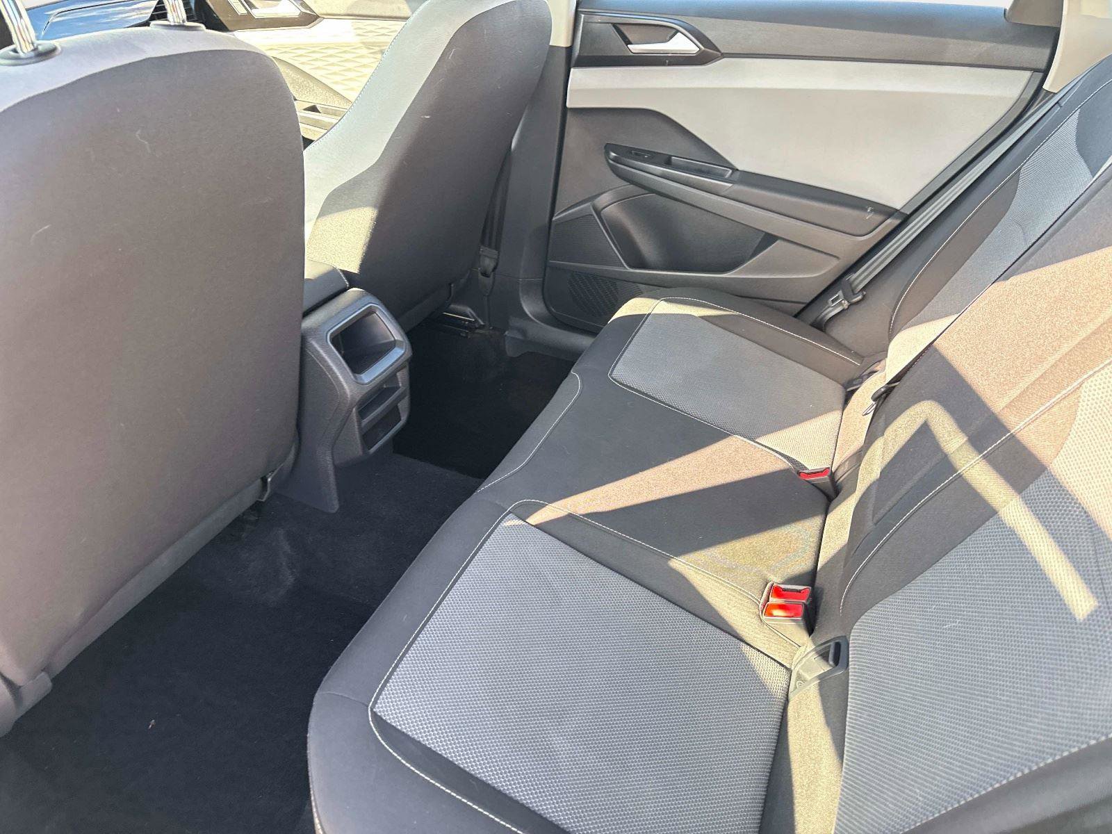 Certified 2022 Volkswagen Taos S image 14