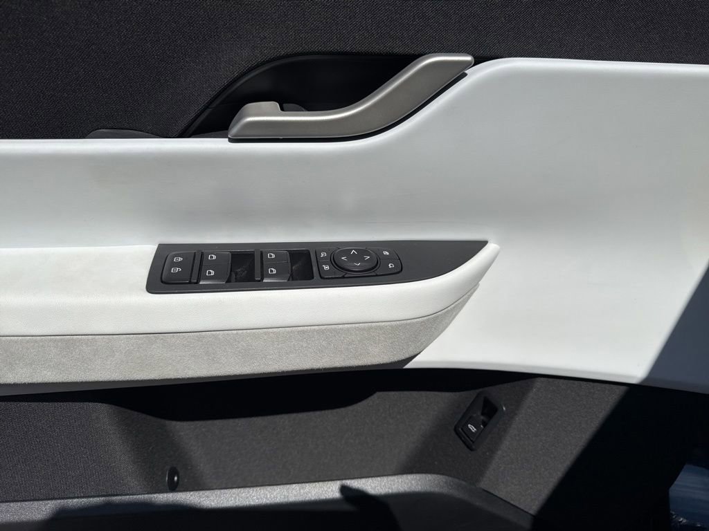 Used 2023 Fisker Ocean One AWD/4WD image 12