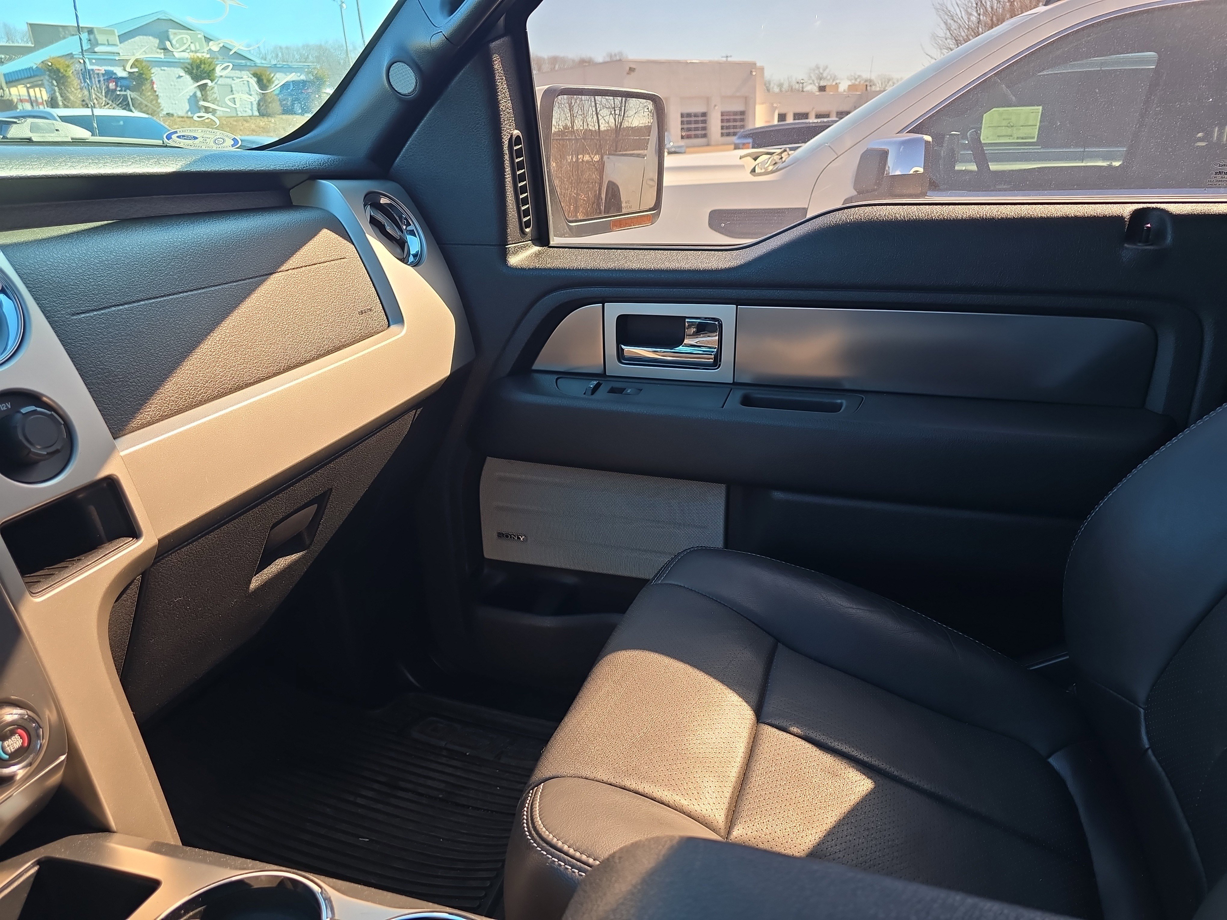 Used 2014 Ford F150 FX4 w/ Equipment Group 402A Luxury image 34