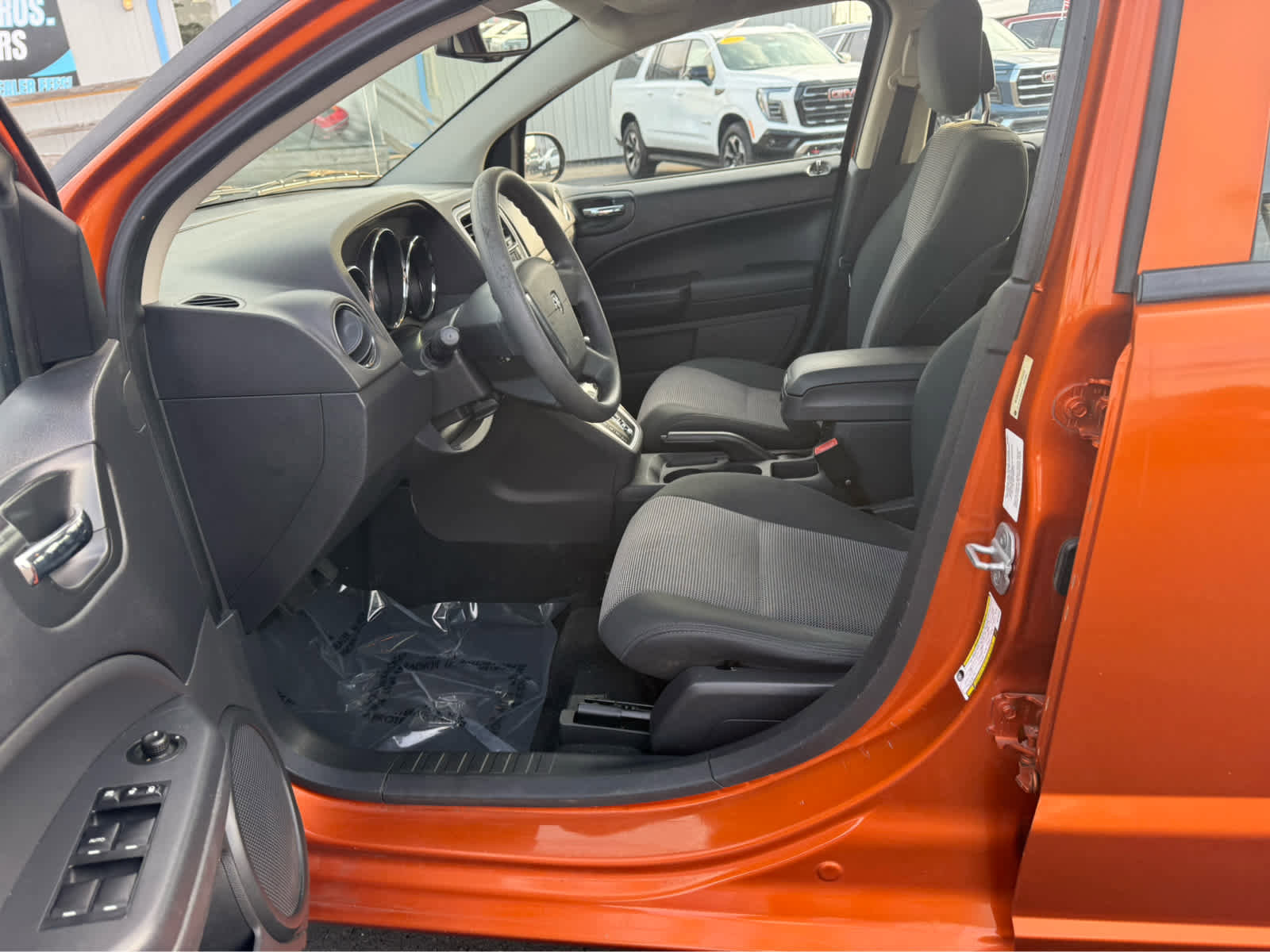 Used 2011 Dodge Caliber Mainstreet FWD image 11