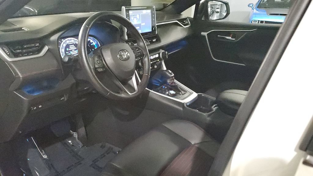 Used 2022 Toyota RAV4 XSE AWD/4WD image 21
